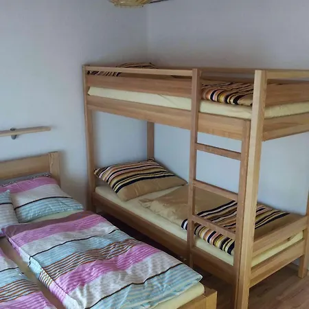 Vakantiehuis Ostruzina 10+2