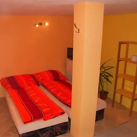 Vakantiehuis Ostruzina 10+2